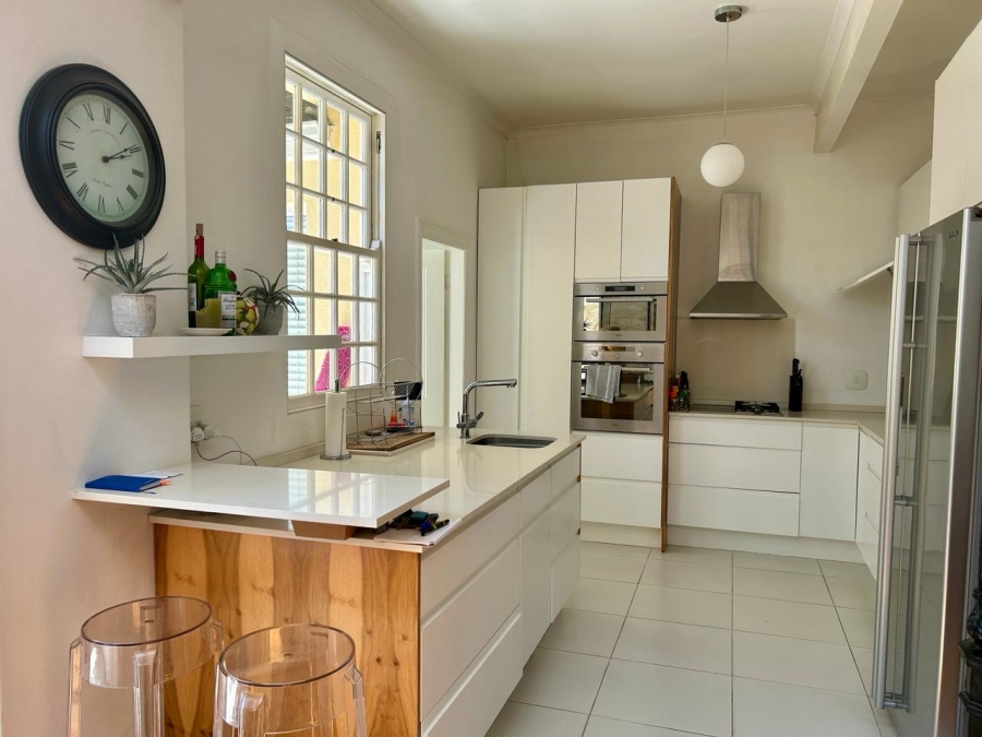 To Let 2 Bedroom Property for Rent in Sea Point Western Cape